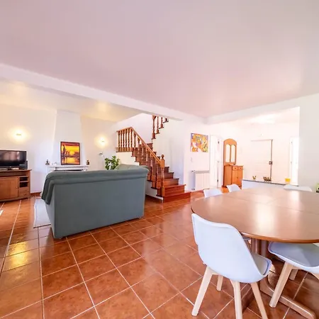 Burgo D Sancho I 17 בית נופש