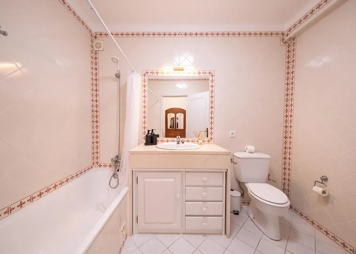 Burgo D Sancho I 17 度假居 Amoreira (Leiria)